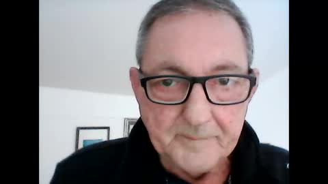 Snapshot of georg1412 chatting on 11/21/25, 09:30 georg1412 online show from 11/21/25, 09:30