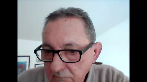 Snapshot of georg1412 chatting on 04/01/26, 02:03 georg1412 online show from 04/01/26, 02:03