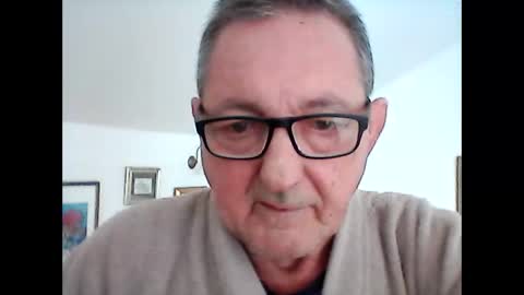 Snapshot of georg1412 chatting on 04/15/26, 09:27 georg1412 online show from 04/15/26, 09:27
