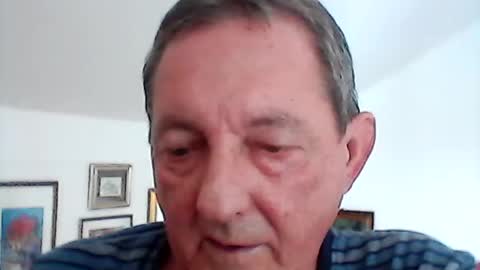 Snapshot of georg1412 chatting on 07/08/26, 10:53 georg1412 online show from 07/08/26, 10:53