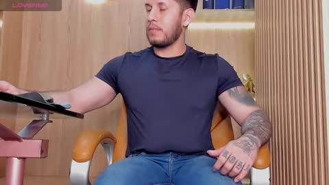 George online show from 11/14/25, 10:29