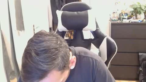 georgek0011 online show from 04/01/26, 09:23