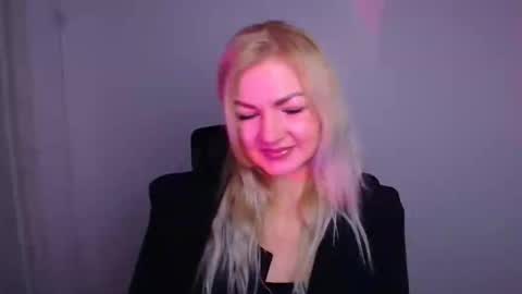 Snapshot of georgianight chatting on 12/14/25, 12:43 Georgia online show from 12/14/25, 12:43