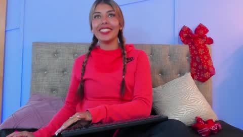 Snapshot of georgina_coule chatting on 01/03/25, 06:14 Georgina Coule online show from 01/03/25, 06:14