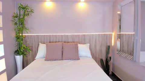 Snapshot of georginareyes chatting on 12/13/25, 10:48 GeorginaReyes online show from 12/13/25, 10:48