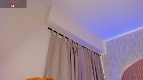 Kendal  online show from 09/30/25, 08:36