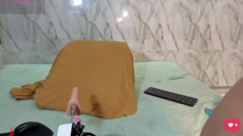 Georgina  online show from 10/04/25, 08:40