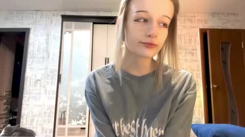 Snapshot of geralynsurkamer chatting on 11/12/25, 05:24 Haley online show from 11/12/25, 05:24