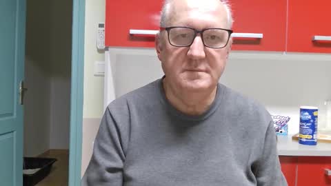 Snapshot of gerardlp131313 chatting on 10/29/25, 08:43 gerardlp131313 online show from 10/29/25, 08:43