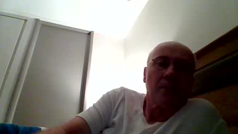 Snapshot of germansocksman4boys chatting on 11/10/25, 02:21 germansocksman4boys online show from 11/10/25, 02:21