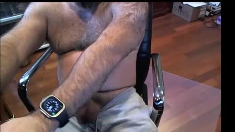 Snapshot of geronimo_431 chatting on 01/21/25, 08:11 Daddy Jokes online show from 01/21/25, 08:11