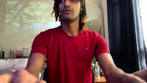 Snapshot of gerson229 chatting on 12/19/25, 12:01 gerson229 online show from 12/19/25, 12:01