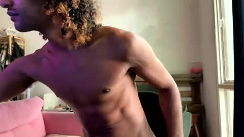 Snapshot of gerson229 chatting on 02/07/26, 02:10 gerson229 online show from 02/07/26, 02:10