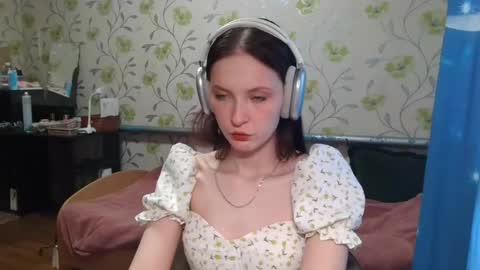 Snapshot of gertrudhore chatting on 05/23/26, 08:18 Anna online show from 05/23/26, 08:18