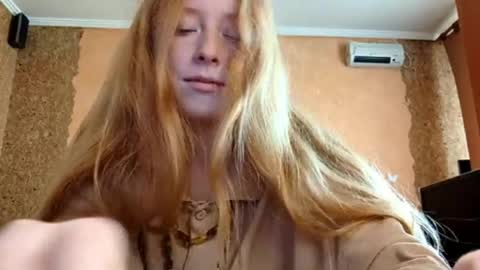 Kate online show from 04/17/26, 03:09