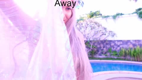 Snapshot of gessifossa chatting on 02/11/25, 01:09 Anna online show from 02/11/25, 01:09