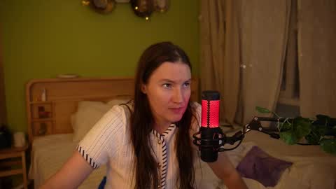 Snapshot of gessifossa chatting on 09/20/25, 02:07 Anna online show from 09/20/25, 02:07