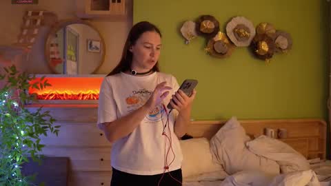 Snapshot of gessifossa chatting on 11/30/25, 03:38 Anna online show from 11/30/25, 03:38