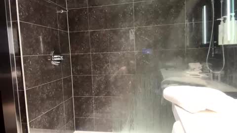 Snapshot of getitdaddyplease chatting on 12/16/25, 09:36 getitdaddyplease online show from 12/16/25, 09:36