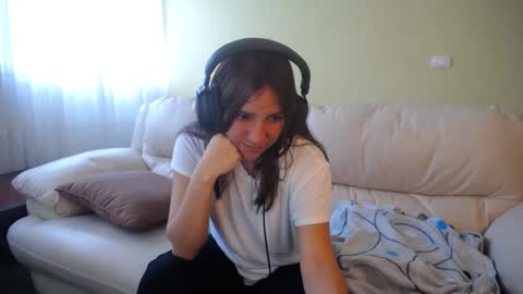 Snapshot of ggemas chatting on 02/08/25, 01:54 ggemas online show from 02/08/25, 01:54