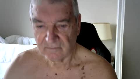 Snapshot of gh1952ma chatting on 01/04/25, 02:14 Gisse online show from 01/04/25, 02:14