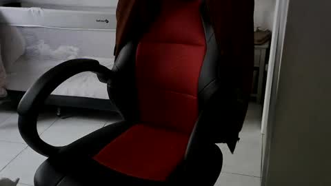 Snapshot of gh1952ma chatting on 02/10/25, 01:01 Gisse online show from 02/10/25, 01:01