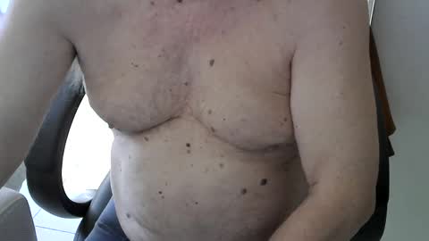 Snapshot of gh1952ma chatting on 02/17/25, 12:38 Gisse online show from 02/17/25, 12:38