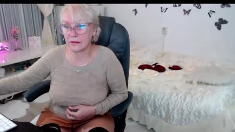 Snapshot of ghertrudequeen chatting on 10/03/25, 03:25 Ghertrudequeen online show from 10/03/25, 03:25