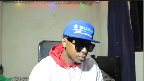 Snapshot of ghettolife2020 chatting on 09/19/25, 12:02 ghettolife2020 online show from 09/19/25, 12:02
