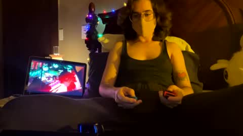 Snapshot of ghostinthebottle chatting on 09/26/25, 03:43 Ghost online show from 09/26/25, 03:43