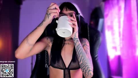 Snapshot of ghostlydolll chatting on 01/09/26, 04:21 Sara online show from 01/09/26, 04:21