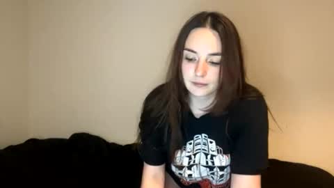 Snapshot of ghostpetal chatting on 06/27/26, 01:21 ghostpetal online show from 06/27/26, 01:21