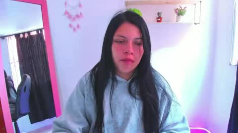 giaaaa   online show from 05/07/26, 01:38