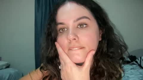 Snapshot of gia_is_horny chatting on 01/19/25, 11:21 The Queen of Squirt online show from 01/19/25, 11:21