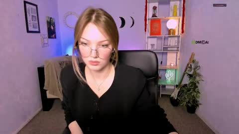 Gia online show from 05/09/26, 12:10