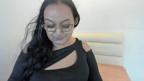 nahomi online show from 12/05/24, 06:21