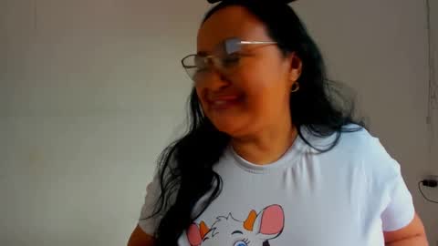 nahomi online show from 03/08/25, 02:08