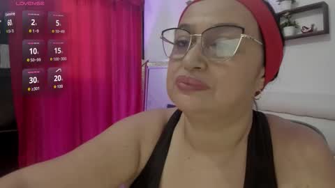 nahomi online show from 10/25/25, 04:24