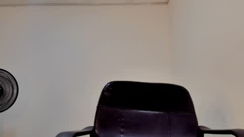 GIA WHITE Independet  online show from 05/11/26, 05:54