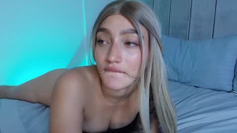 Gia online show from 01/10/25, 05:56