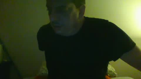 Snapshot of giaco1982 chatting on 02/17/25, 03:58 samuel online show from 02/17/25, 03:58