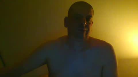 Snapshot of giaco1982 chatting on 03/10/25, 08:04 samuel online show from 03/10/25, 08:04