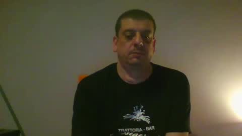 Snapshot of giaco1982 chatting on 10/14/25, 03:07 samuel online show from 10/14/25, 03:07