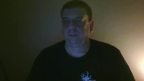 Snapshot of giaco1982 chatting on 10/19/25, 04:02 samuel online show from 10/19/25, 04:02