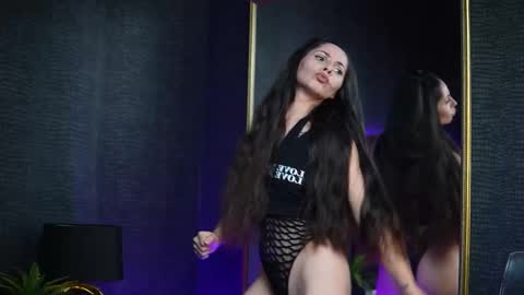  Gia  online show from 11/08/25, 08:51