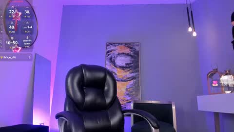 Gia Ferrera online show from 04/28/26, 07:19