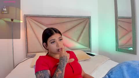 Gia  online show from 10/10/25, 06:18