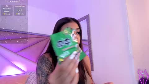 Gia  online show from 12/21/25, 05:42