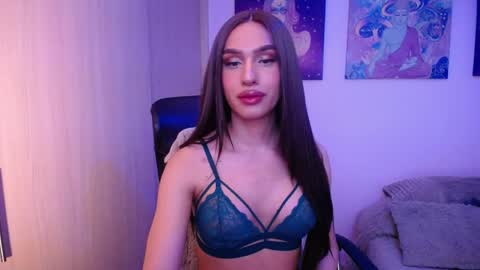 Snapshot of giamint chatting on 05/05/26, 02:41 Gia Mint online show from 05/05/26, 02:41