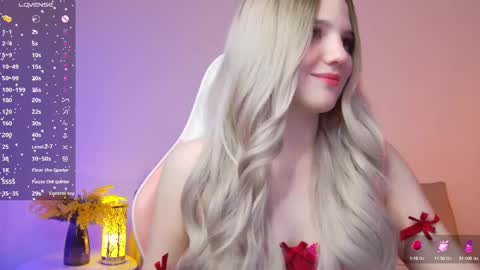 Snapshot of giannagem chatting on 02/27/25, 12:21 Roxy online show from 02/27/25, 12:21